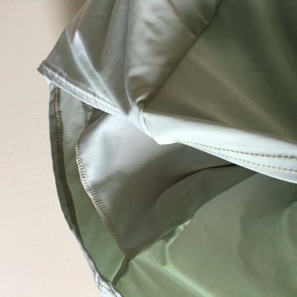 New Prettylittlething Sage Green Slinky Underbust Short Sleeve Bodycon D… - Picture 6 of 8